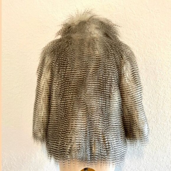 New Faux Fur Jacket GUESS  Coat Fur size L - Picture 4 of 9